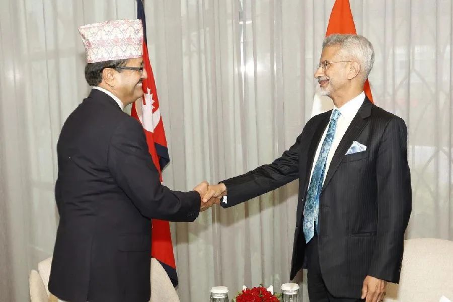 5月12日，印度外长苏杰生会见尼泊尔外长萨乌德。
