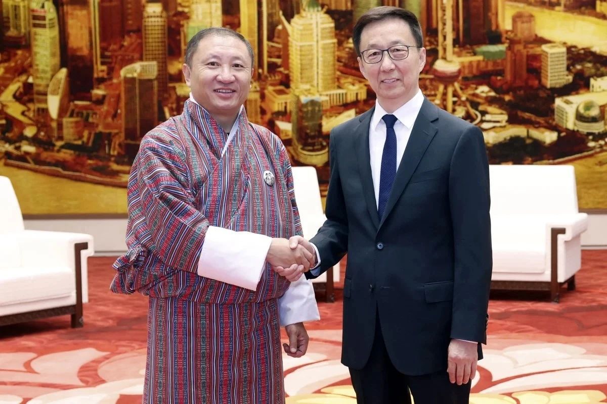 不丹外交大臣丹迪·多吉来华参加“第二十五轮中国不丹边界会谈”并与中国国家副主席韩正会见。